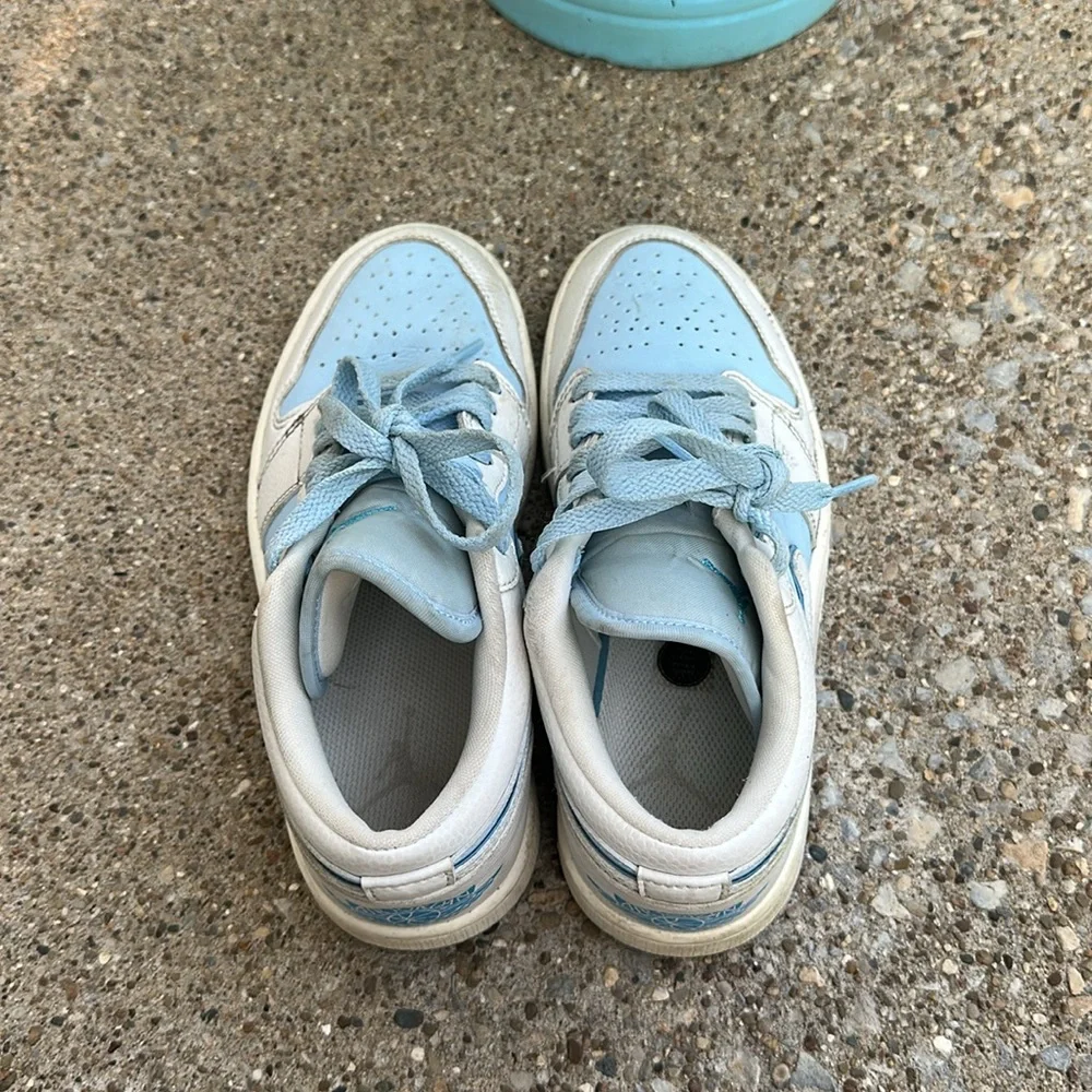 Nike Air Jordan Sneakers Light Blue Big Girls size 5